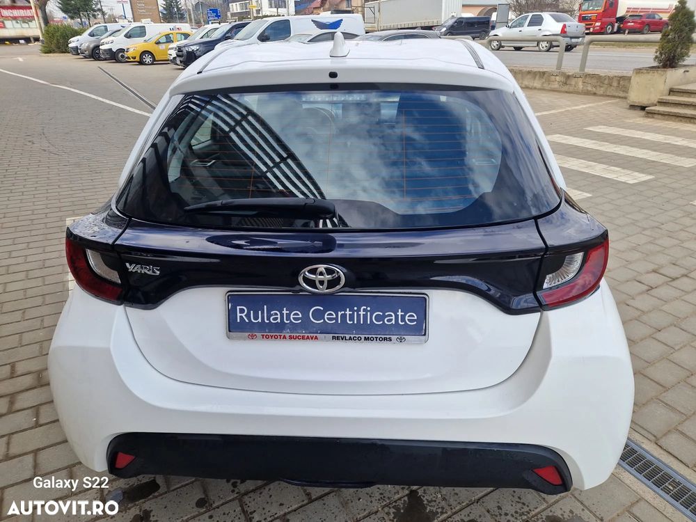 Toyota Yaris 1.5 MT Active - 8