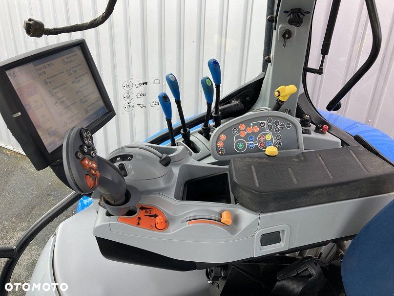 New Holland New Holland T5.120 AUTOCOMMAND / ROKU 2019 - 9