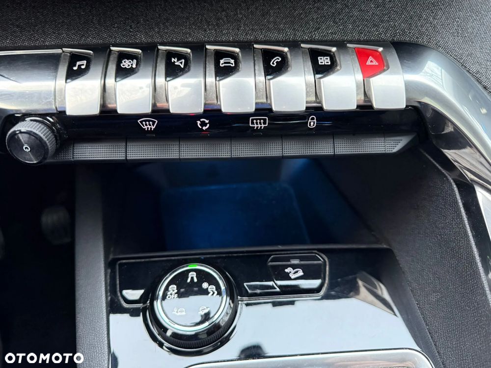 Peugeot 3008 PureTech 130 Stop & Start GPF Allure - 16