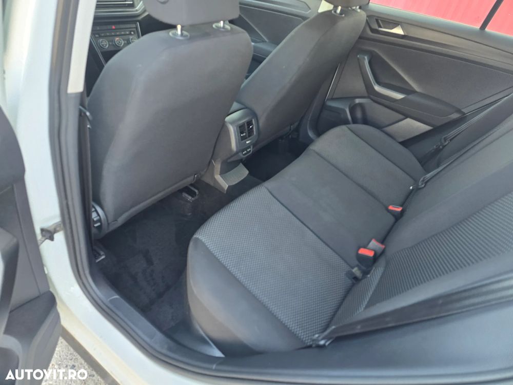 Volkswagen T-ROC 1.6 TDI Base - 9