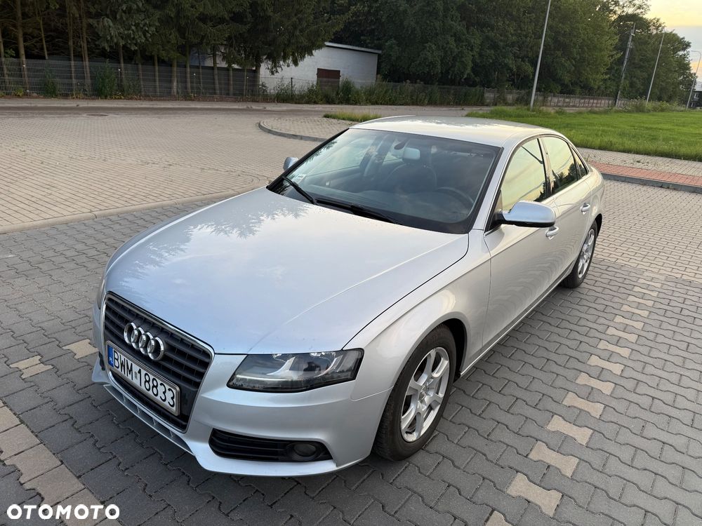 Audi A4 Limousine - 11
