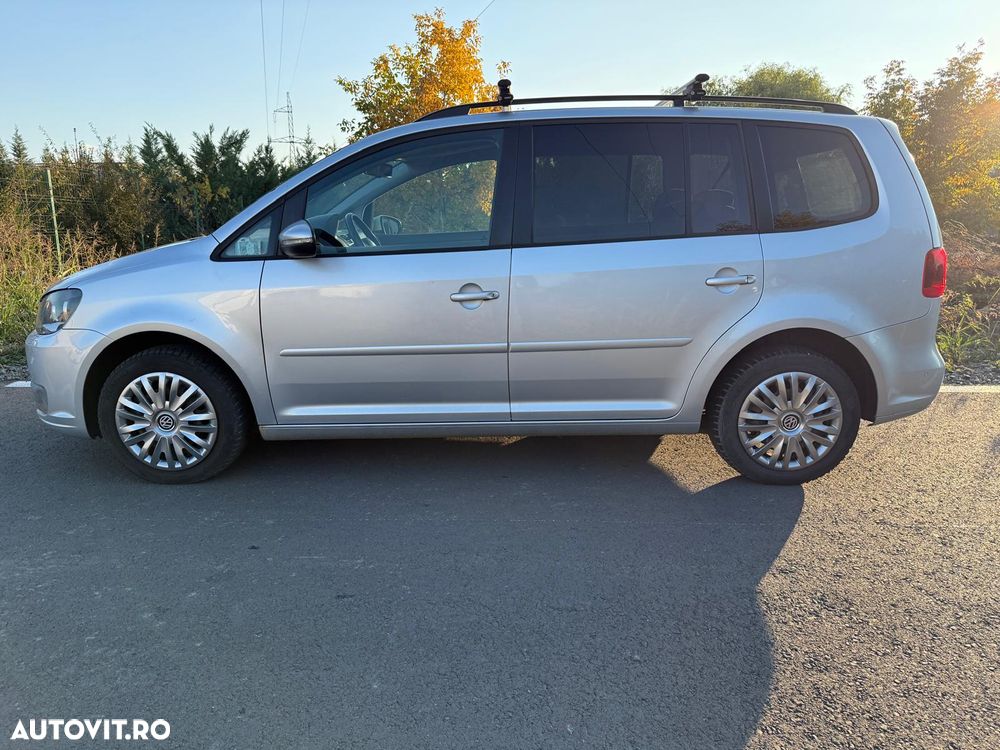 Volkswagen Touran - 1