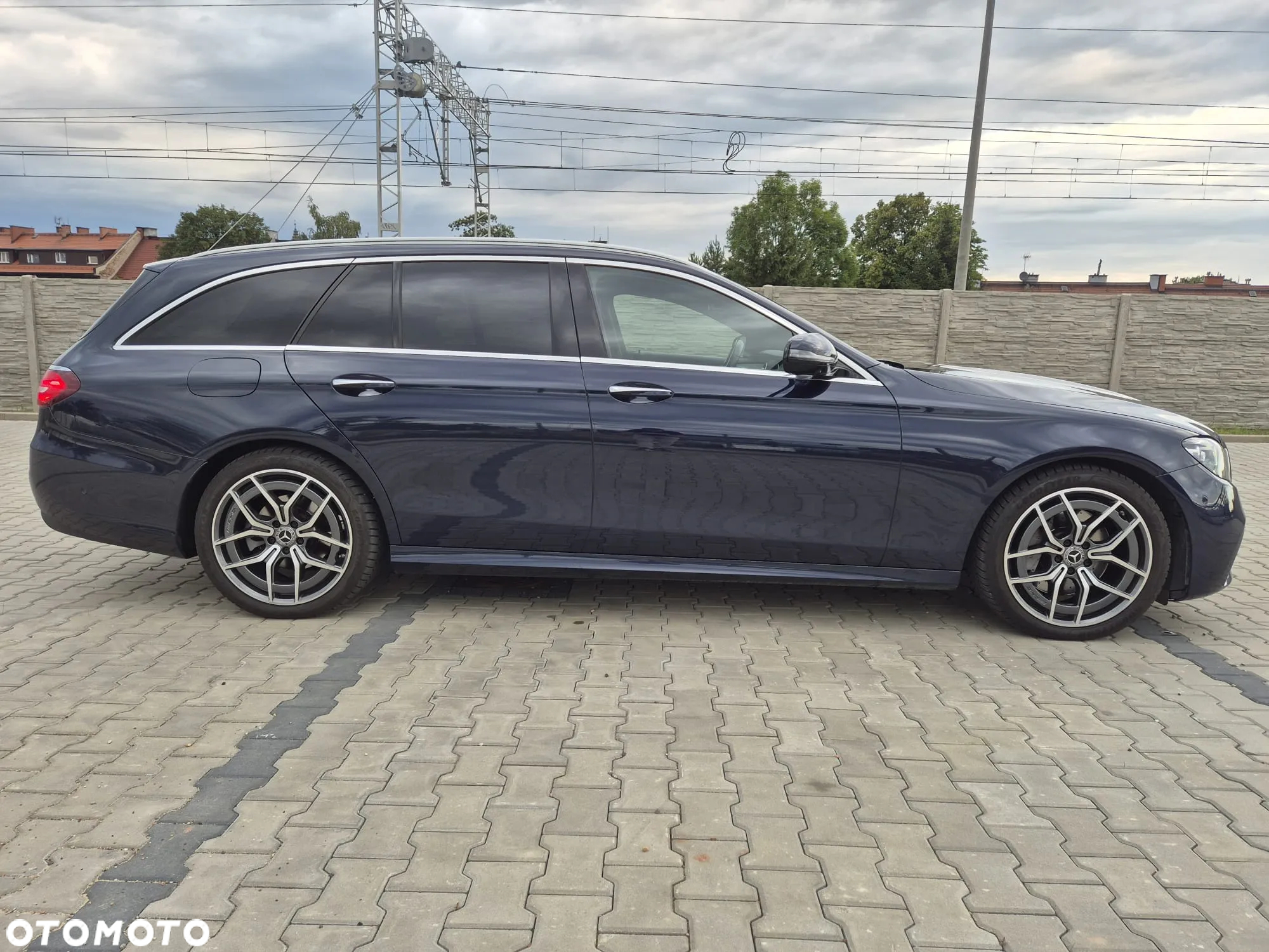 Mercedes-Benz Klasa E 220 d 4-Matic AMG - 39