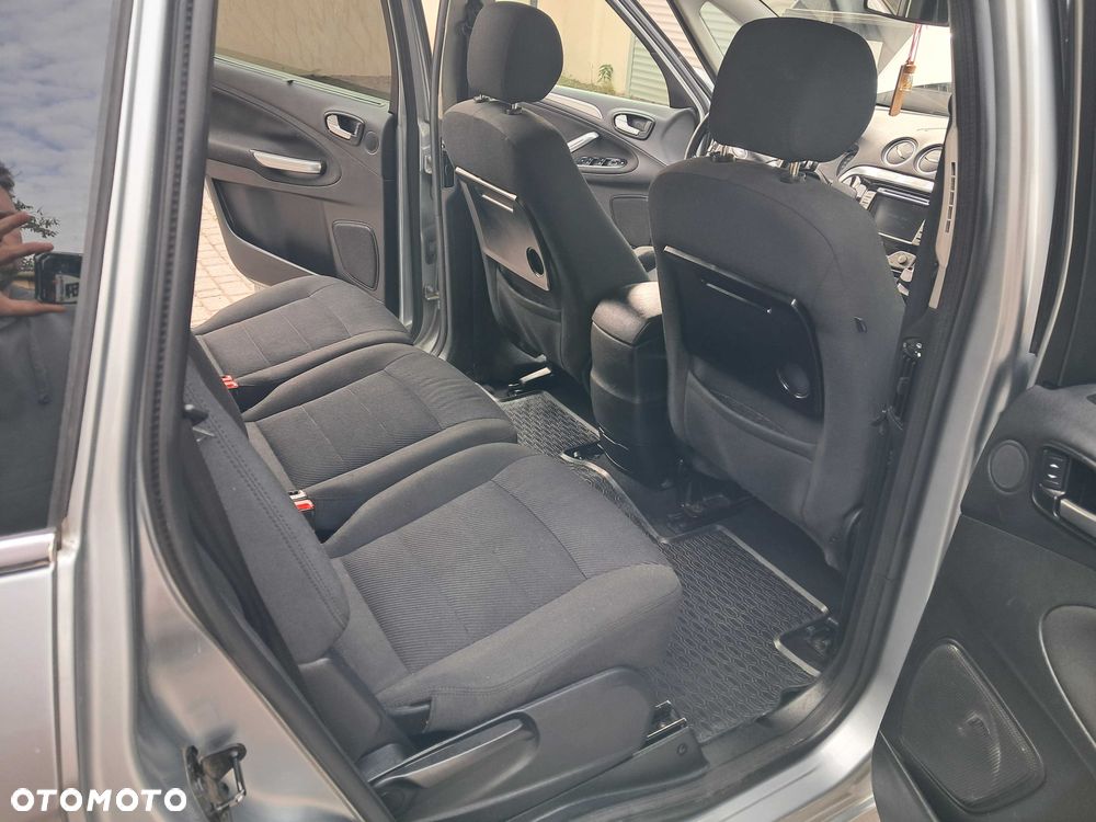 Ford S-Max - 7