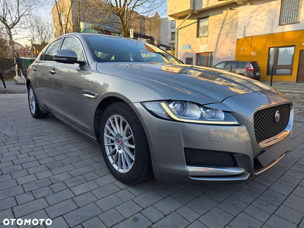 Jaguar XF 2.0 i4D Portfolio - 4