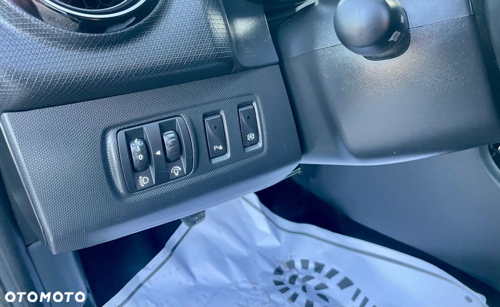 Renault Clio TCe 90 Luxe - 31