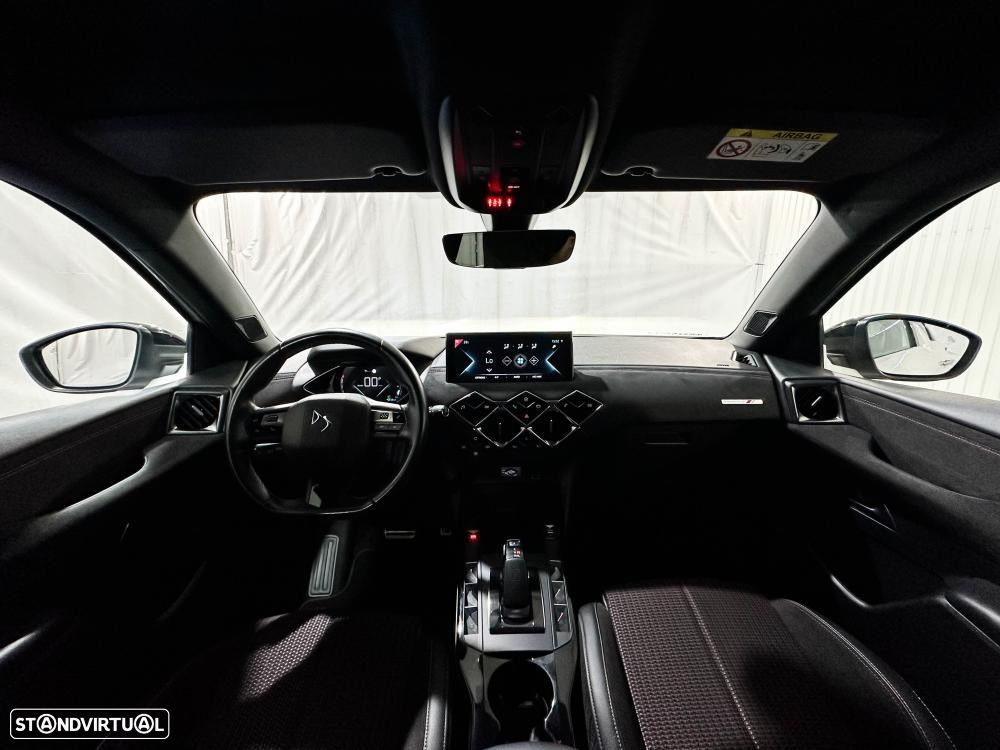 DS DS3 Crossback E-TENSE PERFORMANCE LINE - 11