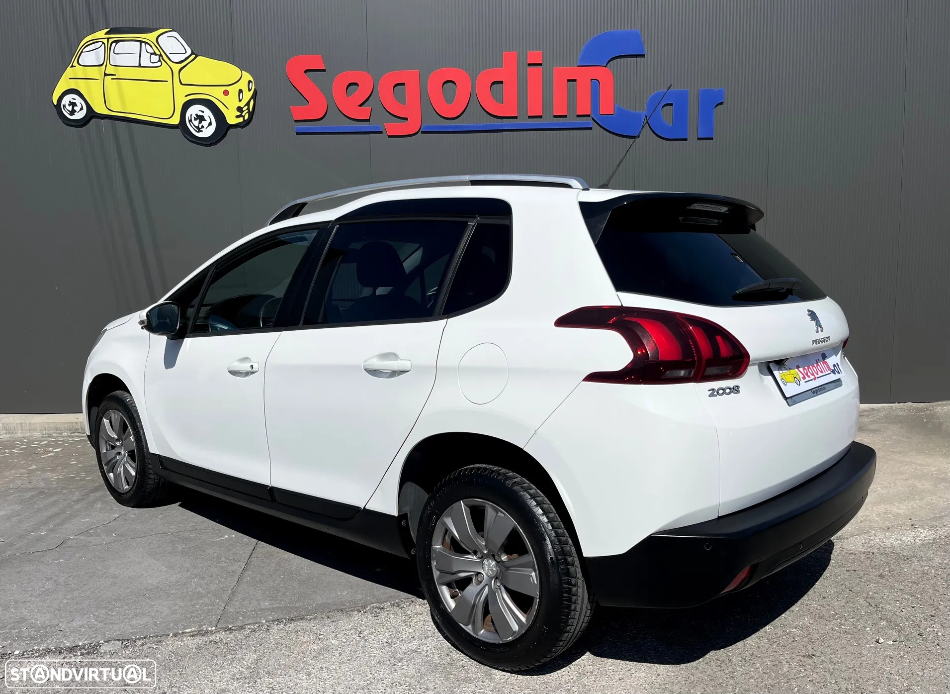 Peugeot 2008 1.2 PureTech Style - 4