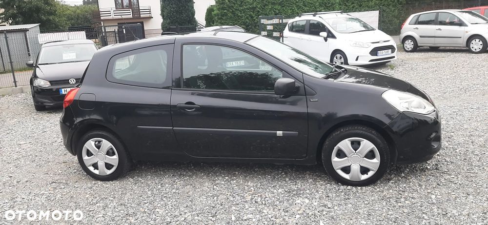 Renault Clio - 24