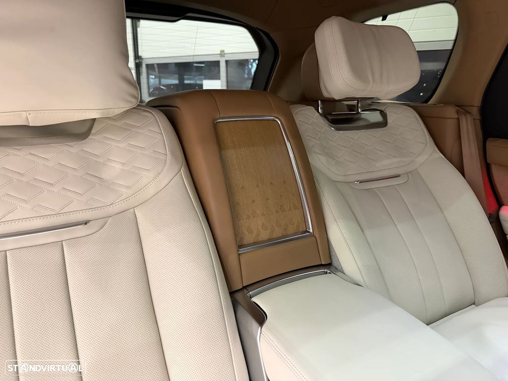 Land Rover Range Rover 4.4 P530 LWB SV - 10