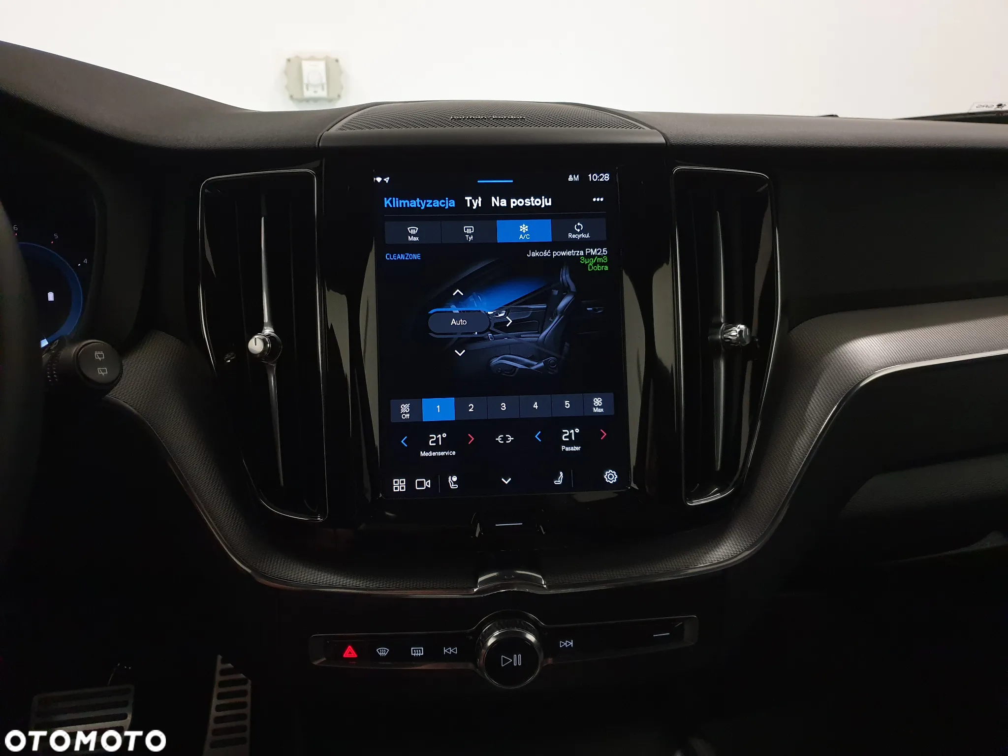 Volvo XC 60 B4 D AWD Geartronic RDesign - 24