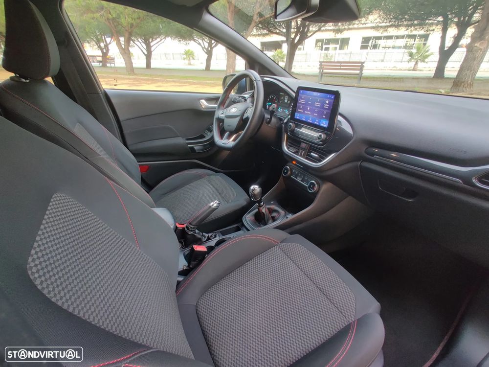 Ford Fiesta 1.0 EcoBoost MHEV ST-Line X - 27