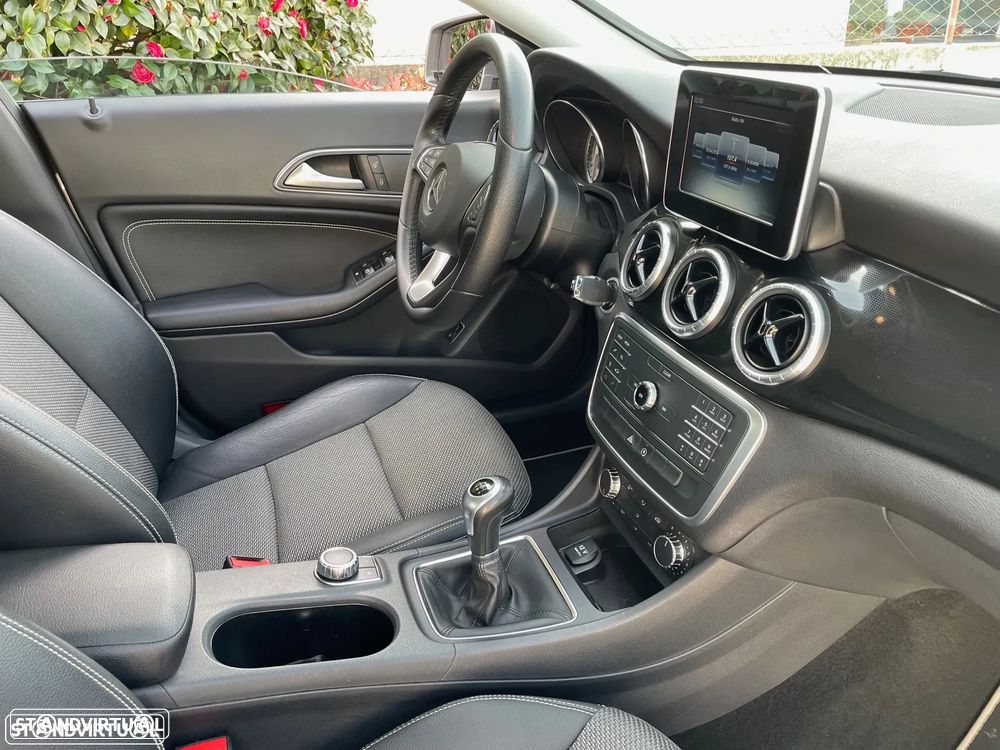 Mercedes-Benz CLA 180 CDi - 13