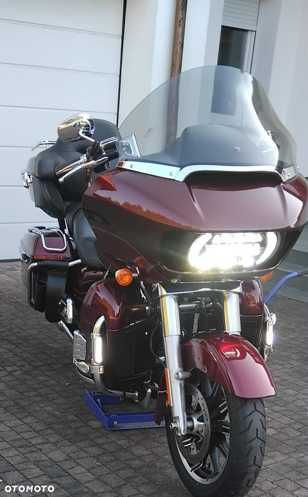 Harley-Davidson Touring Road Glide - 3