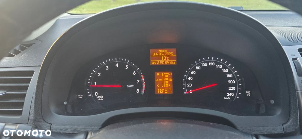 Toyota Avensis 1.8 Prestige - 11