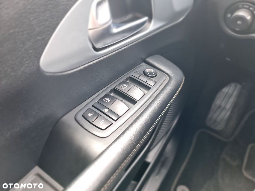 Chrysler Pacifica - 27