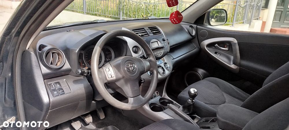 Toyota RAV4 - 5