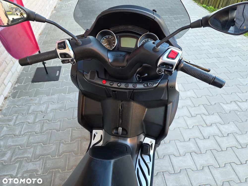 Piaggio MP-3 - 13