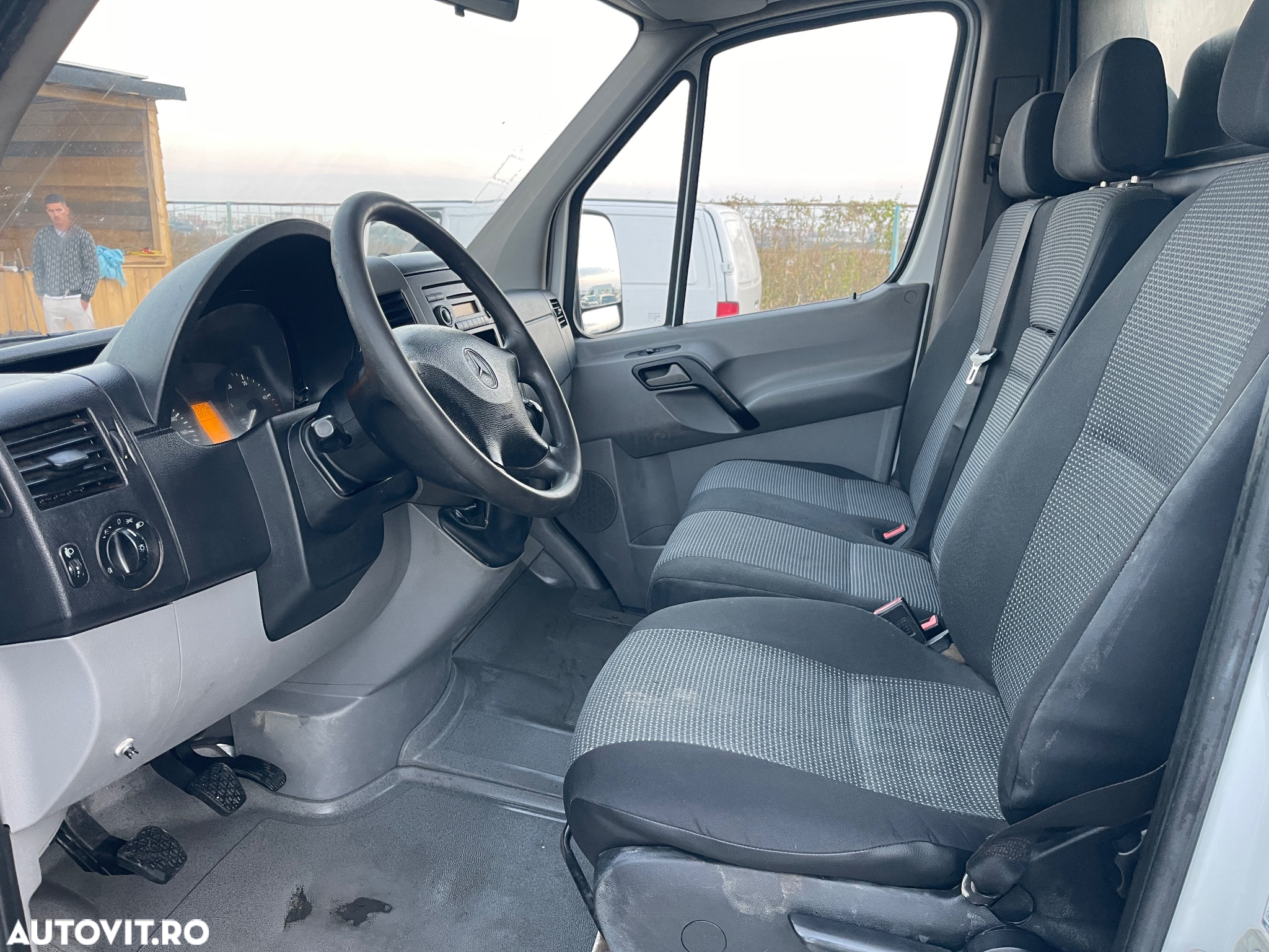 Mercedes-Benz Sprinter - 4