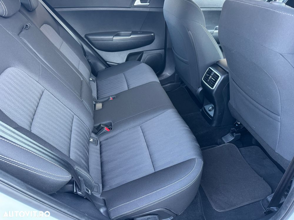 Kia Sportage 1.6 DSL MHEV 7DCT HP 4x2 Business Line - 20