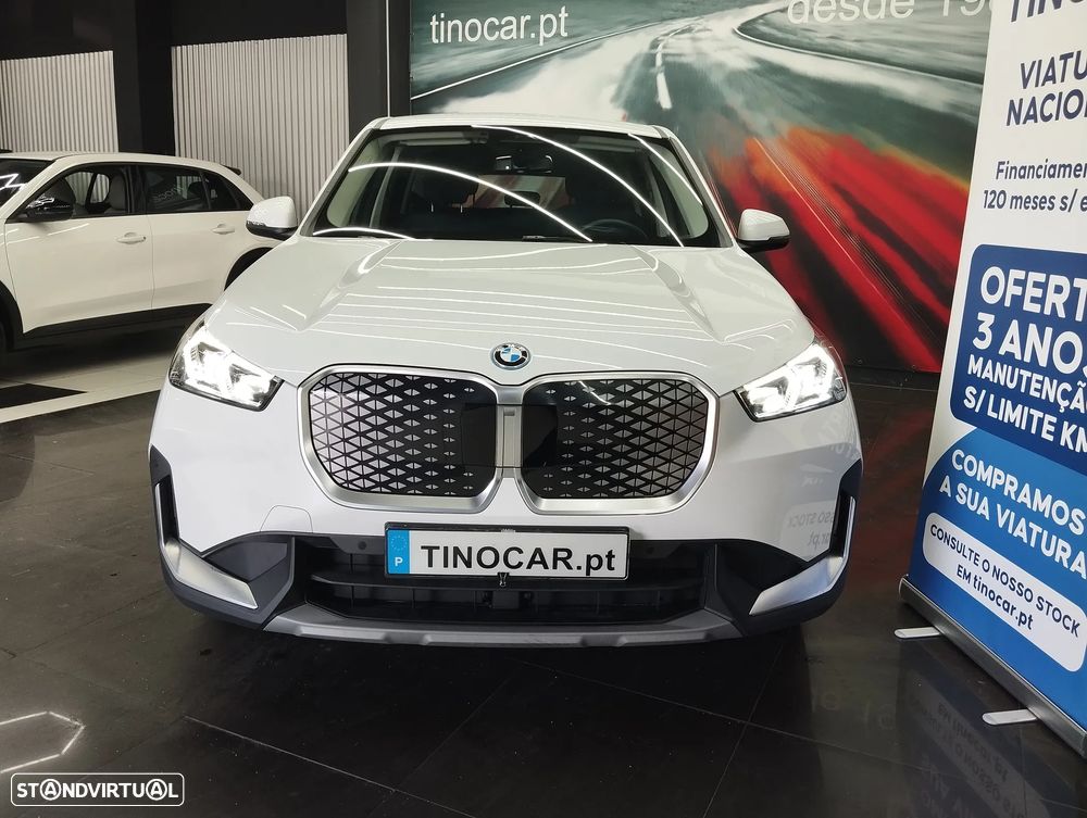 BMW iX1 eDrive20 - 8