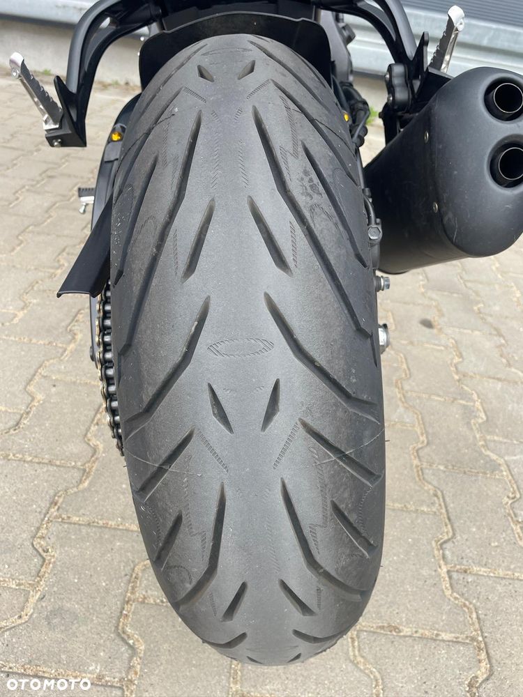 Yamaha FZ8 - 5