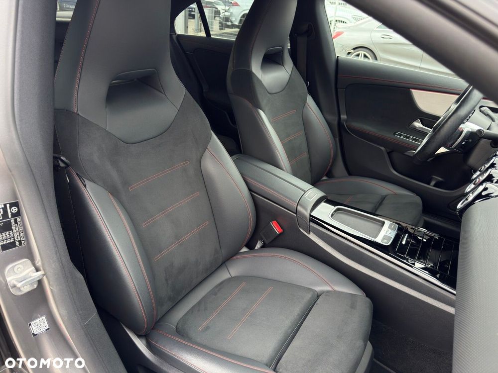 Mercedes-Benz CLA - 26