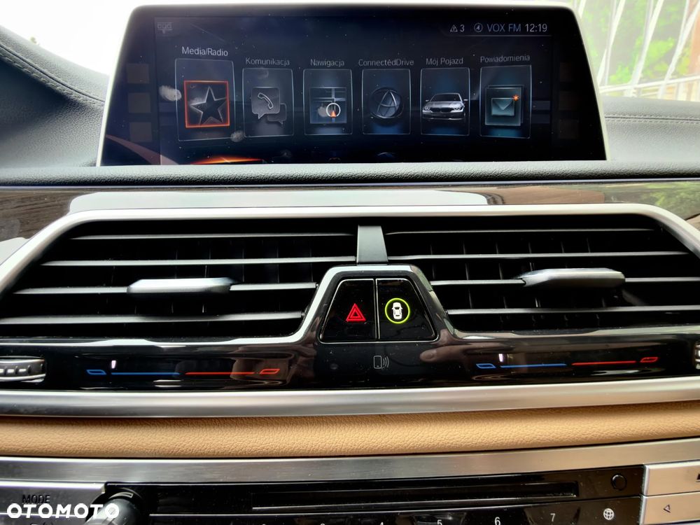 BMW Seria 7 - 33