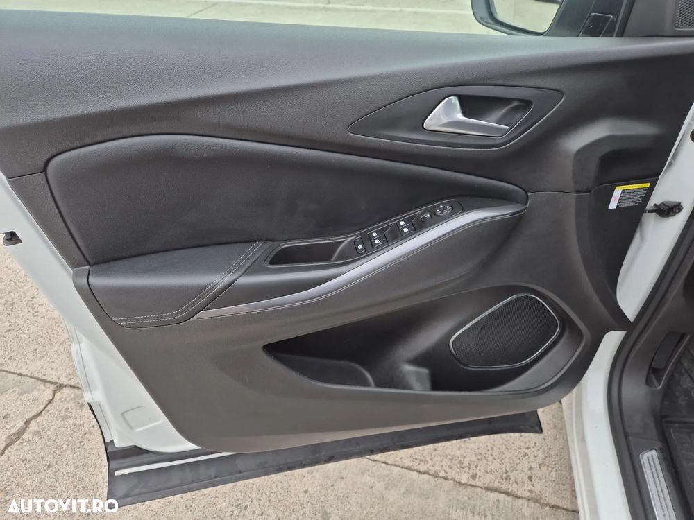 Opel Grandland X 1.6 Turbo START/STOP Aut. Ultimate - 9