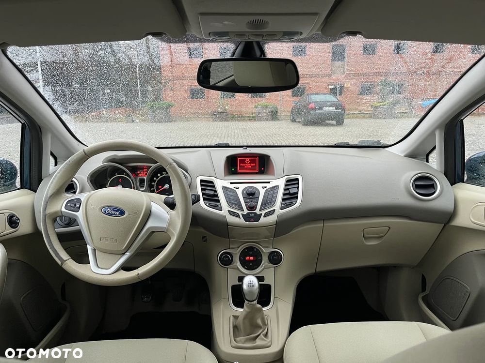Ford Fiesta - 8