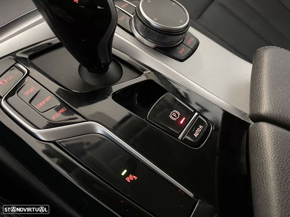 BMW 520 d Auto - 36