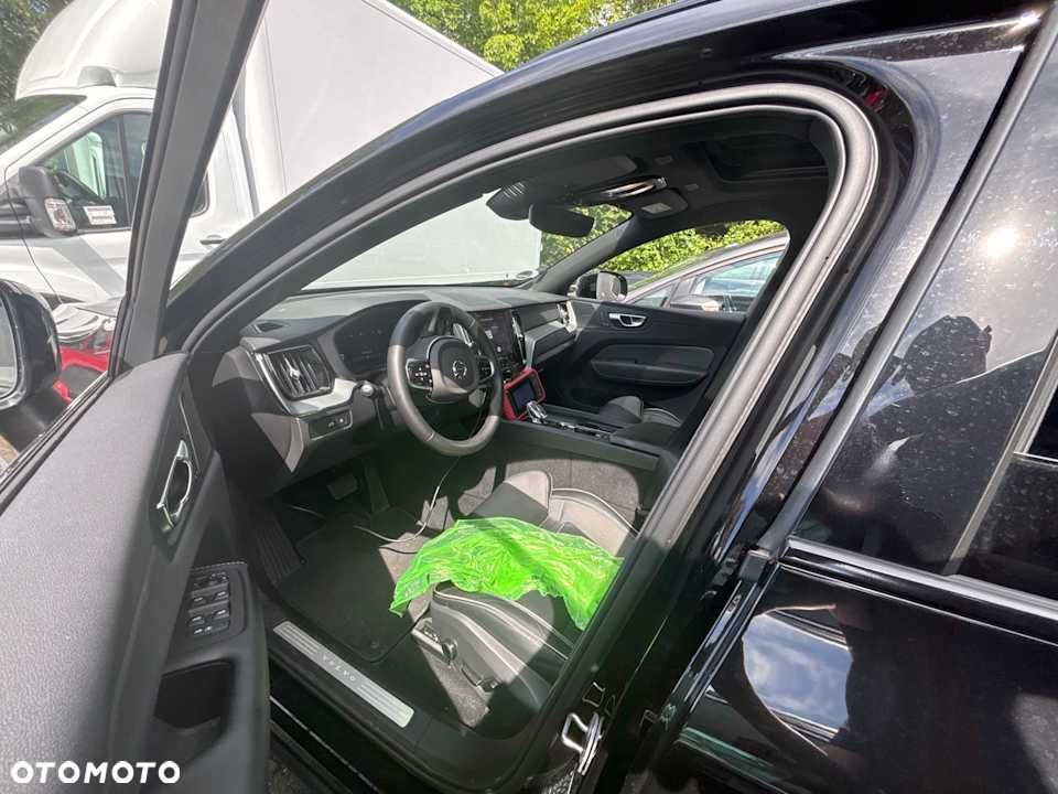 Volvo XC 60 T6 AWD Recharge Geartronic RDesign - 12