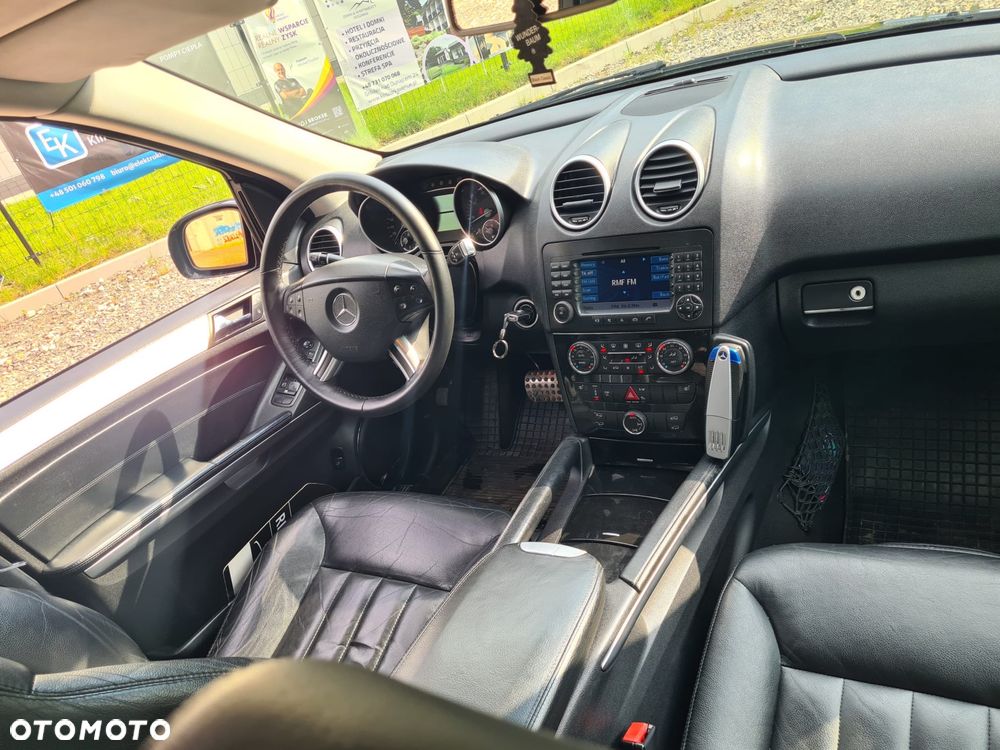 Mercedes-Benz ML - 7