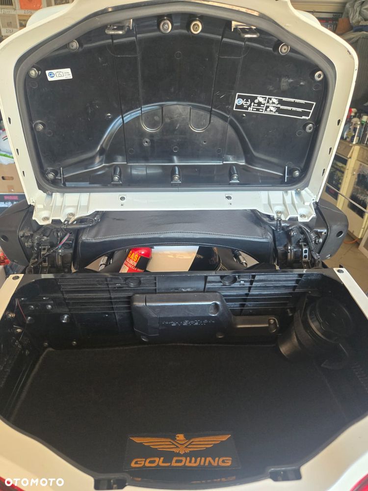 Honda GL - 12