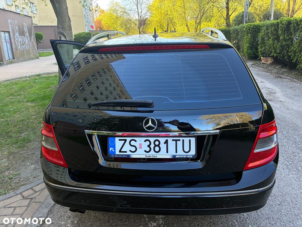 Mercedes-Benz Klasa C 180 CGI Automatik BlueEFFICIENCY Elegance - 9