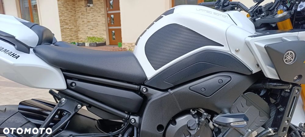 Yamaha FZ8 - 24