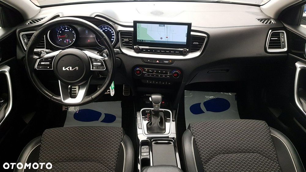 Kia Ceed - 12