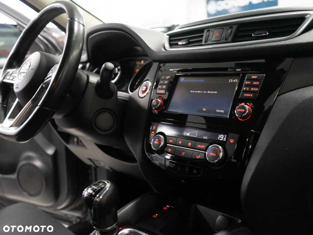 Nissan Qashqai 1.2 DIG-T N-Connecta - 32
