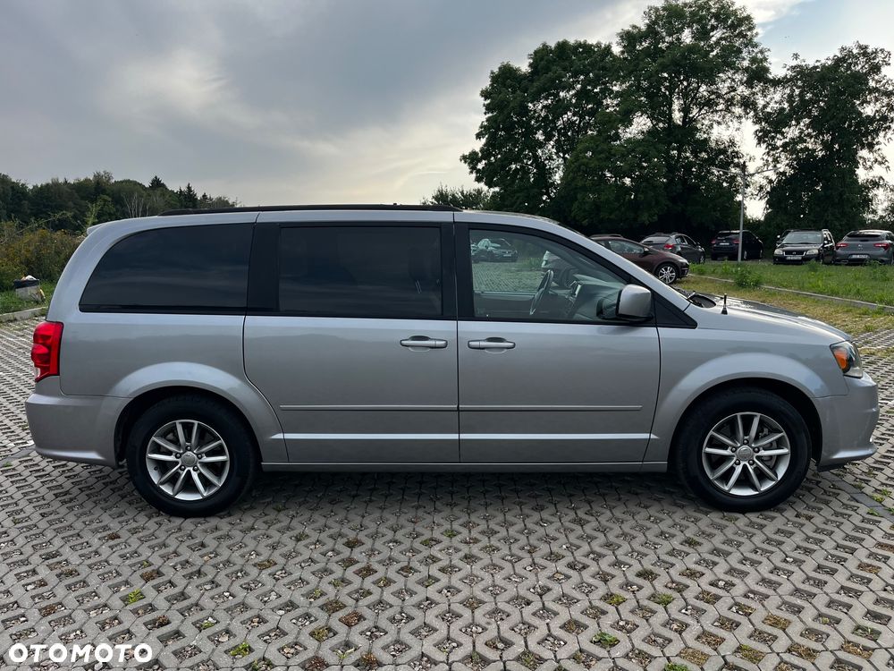 Dodge Grand Caravan 3.6 R/T - 9