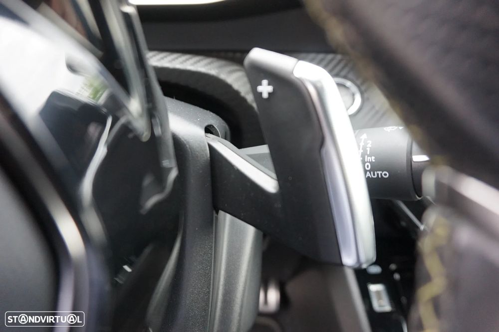 Peugeot 2008 1.5 BlueHDi GT Line EAT8 - 35