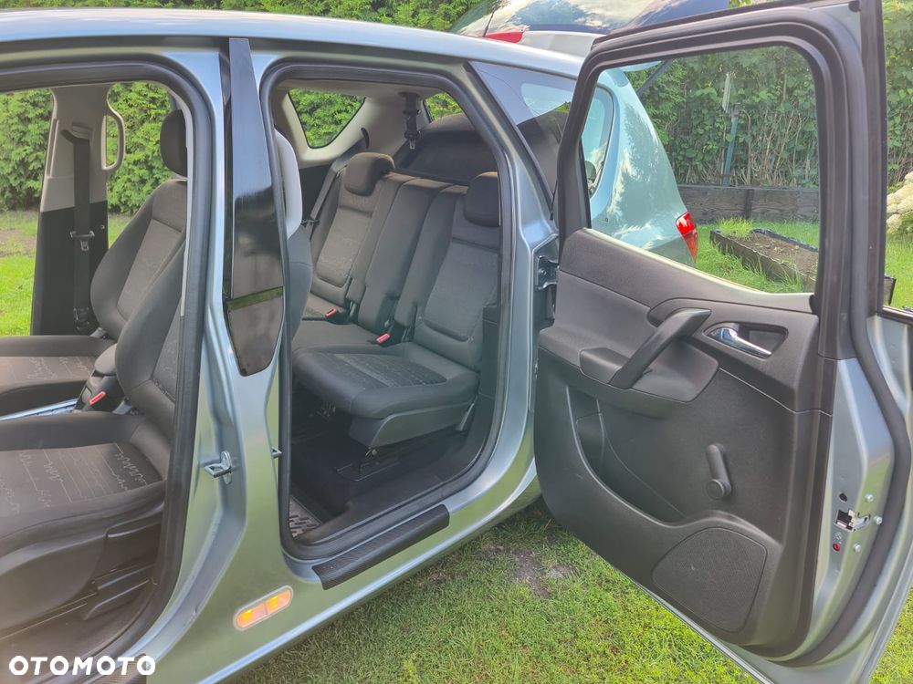 Opel Meriva - 19
