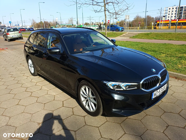 BMW Seria 3 318i Touring