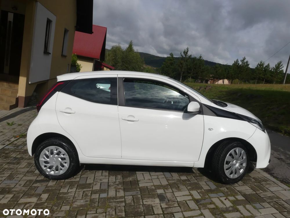 Toyota Aygo x-play - 11