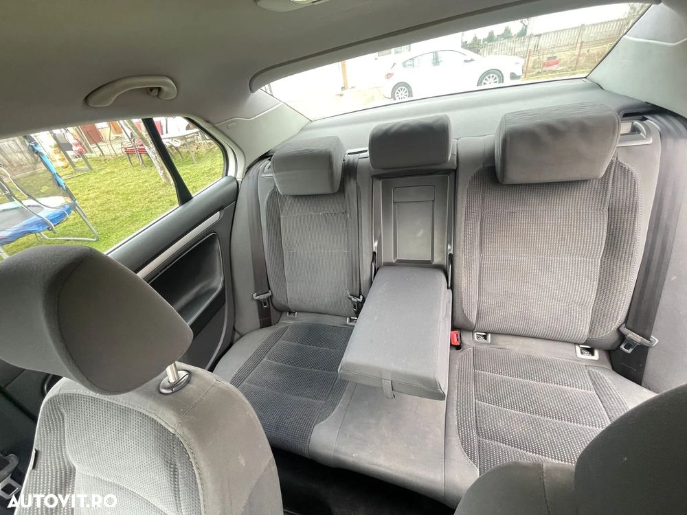 Volkswagen Jetta 1.9 TDI Comfortline - 9