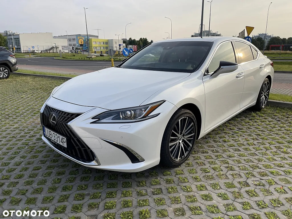 Lexus ES 300h Business Edition - 7