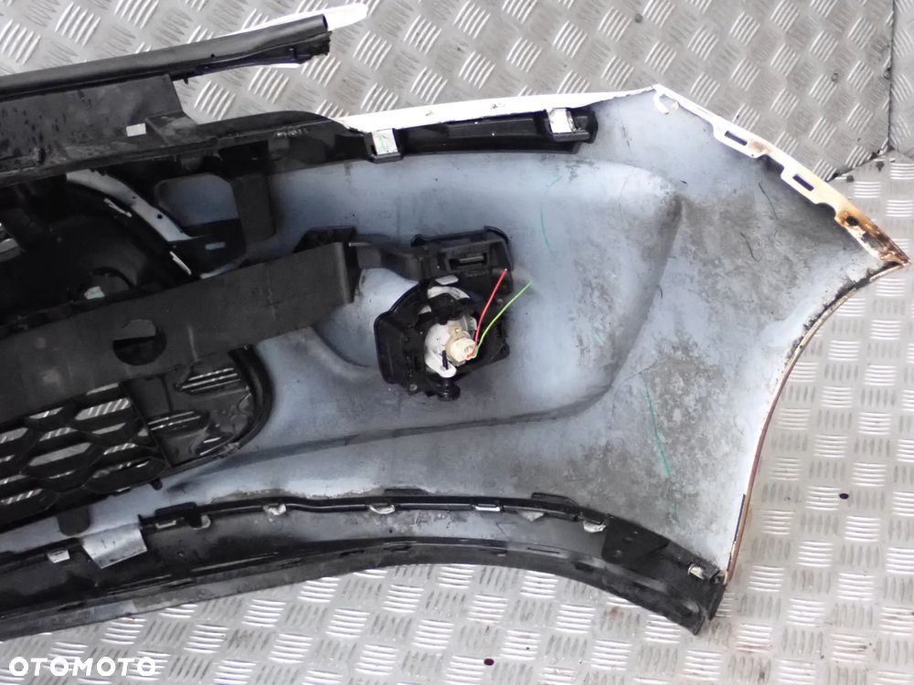 ZDERZAK PRZEDNI CITROEN C3 II  9683447077 - 8