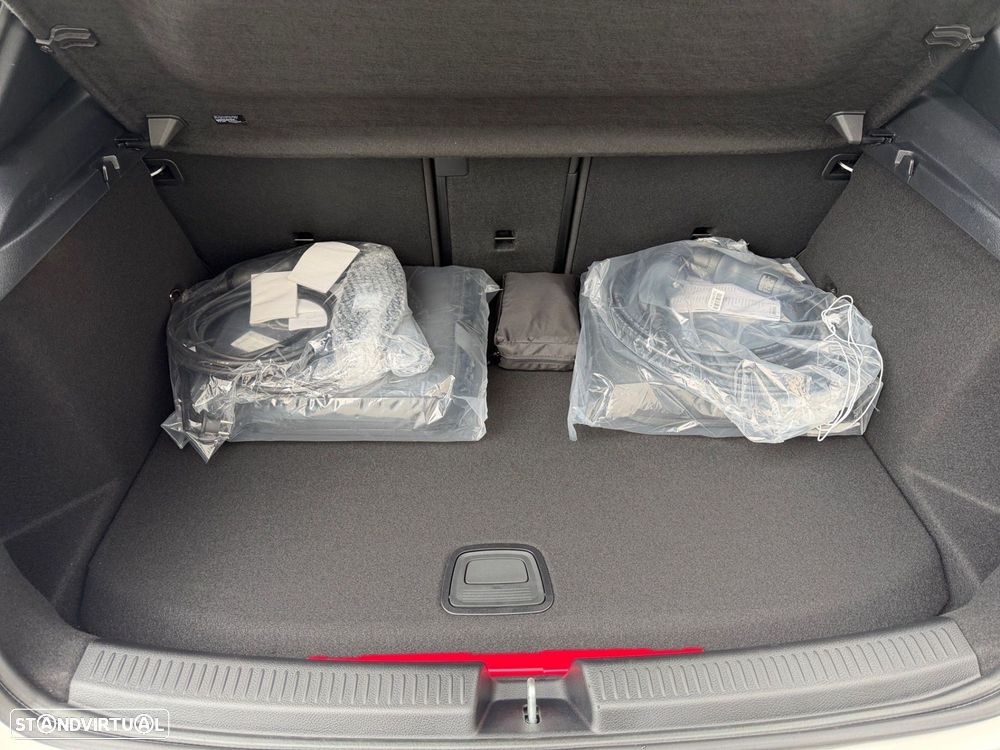 Mercedes-Benz A 250 e - 13