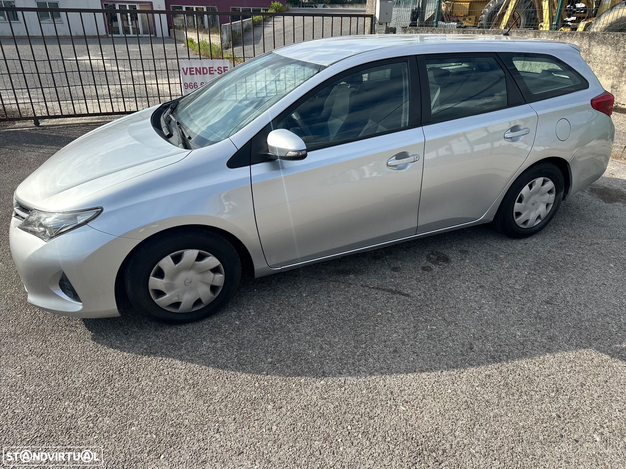 Toyota Auris Touring Sports 1.4 D-4D Com+P.Sport - 1