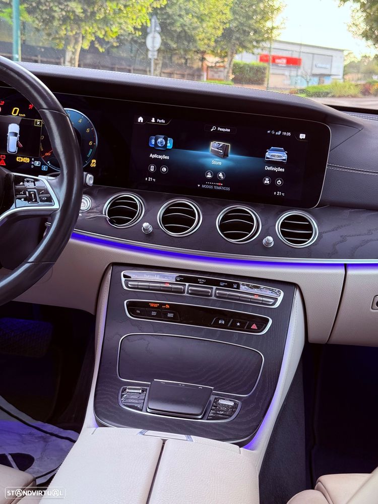 Mercedes-Benz E 300 de 4Matic 9G-TRONIC AMG Line - 27