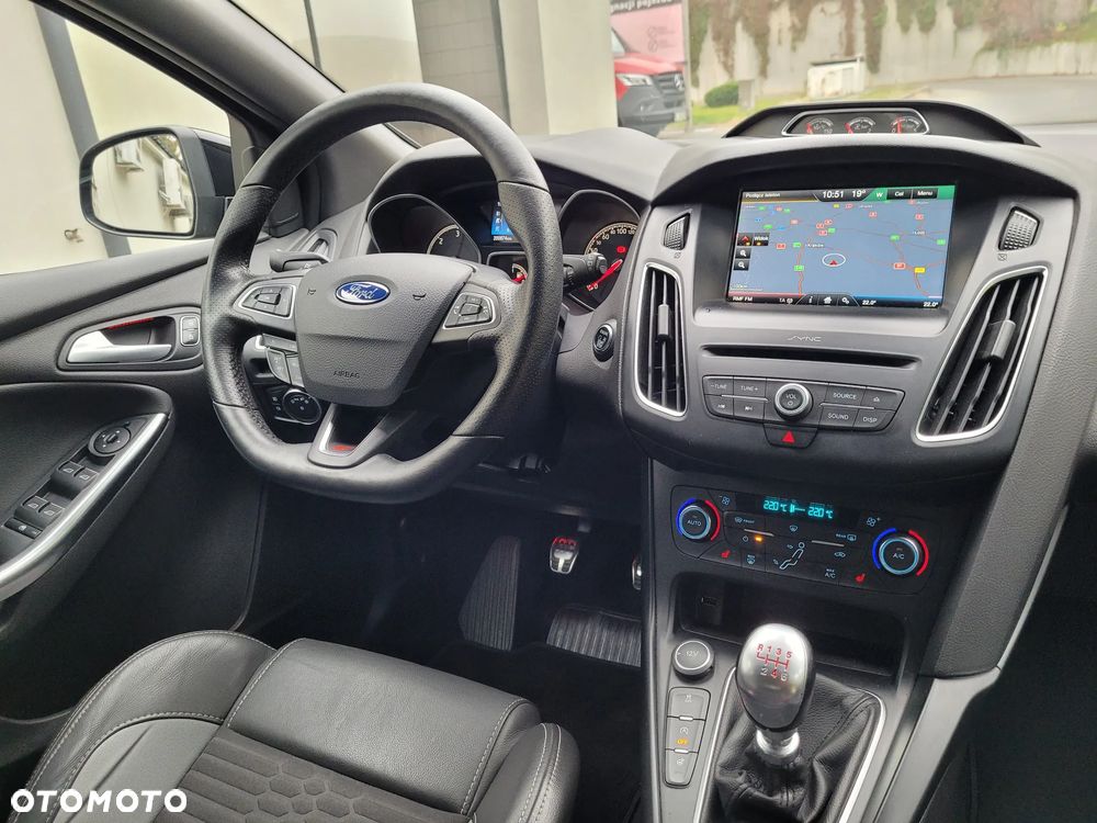 Ford Focus 2.0 TDCi ST mit Leder-Sport-Paket - 18